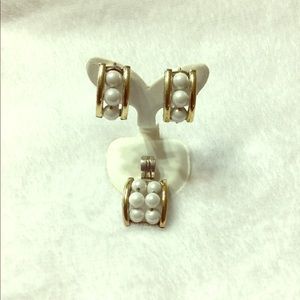 NEW SS and gold charm and earrings pearls set